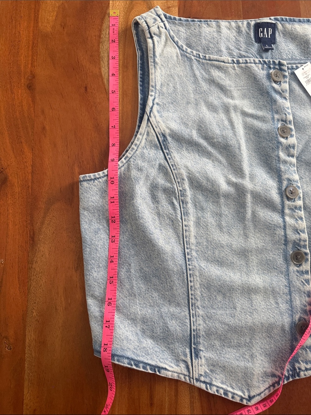 NWT Gap UltraSoft Denim Crop Vest in Light Wash - Picture 9 of 14